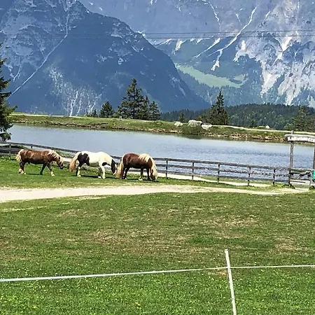 Mit Hallenbad Und Sauna In Seefeld Lägenhet *